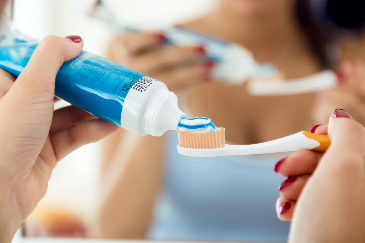 Cover image for Toothpaste for veneers: what to use and what to avoid